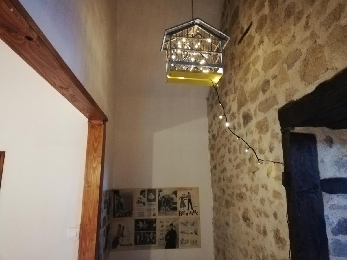 לינה וארוחת בוקר Tardes Le Monticule מראה חיצוני תמונה