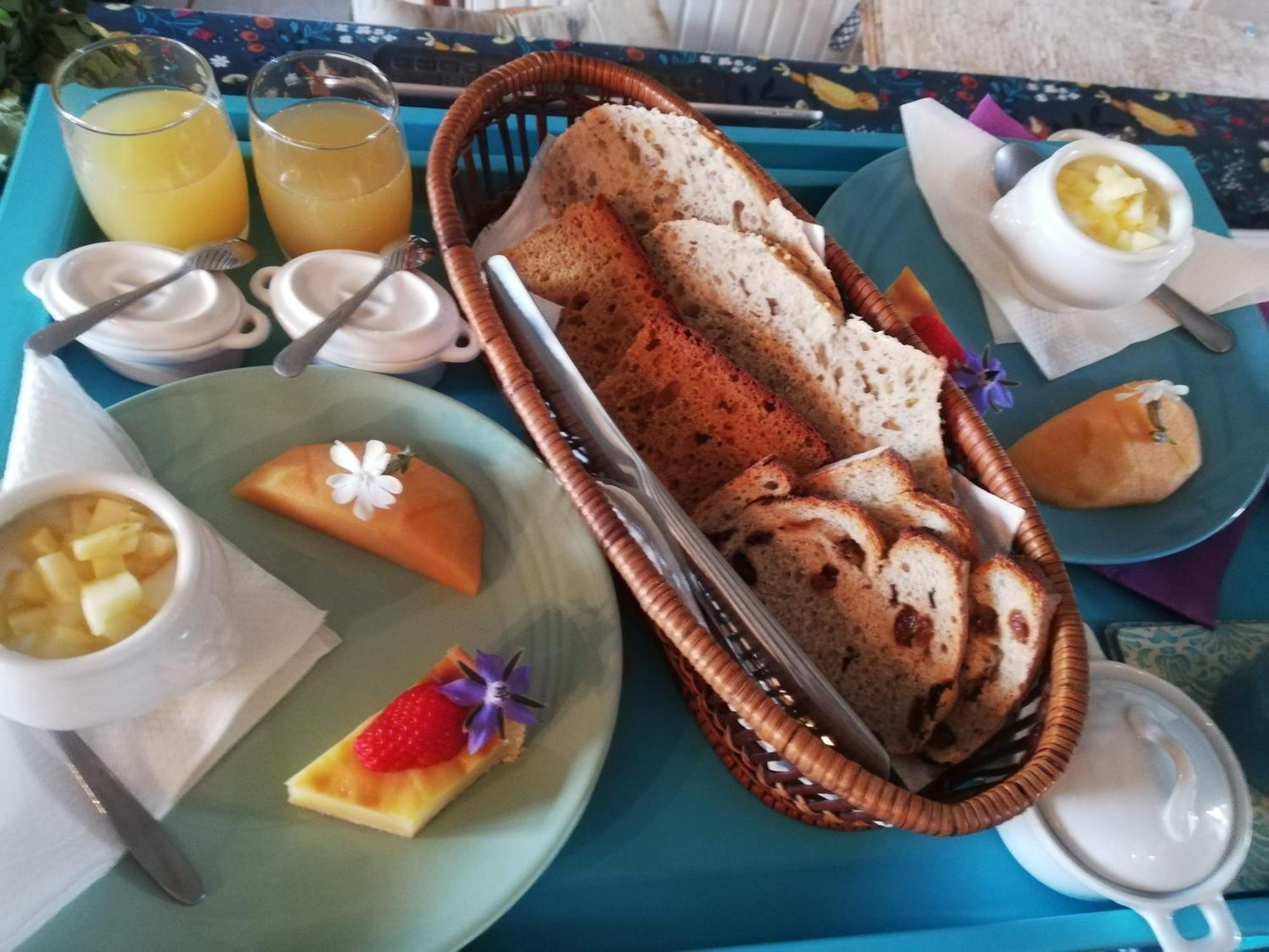 לינה וארוחת בוקר Tardes Le Monticule מראה חיצוני תמונה